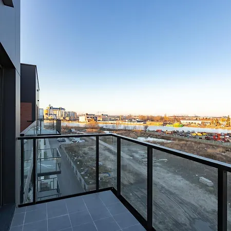 Nadmotlawie Chic By Bookinghost