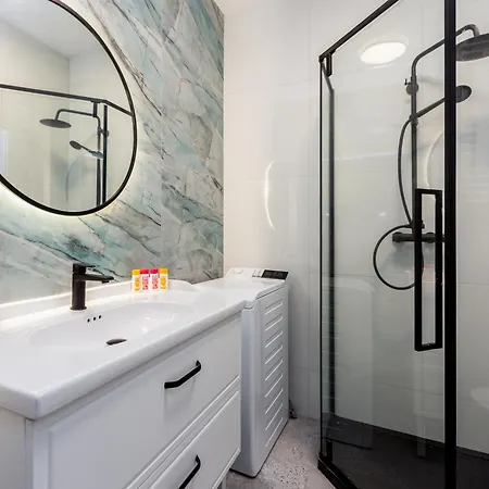 Nadmotlawie Chic By Bookinghost