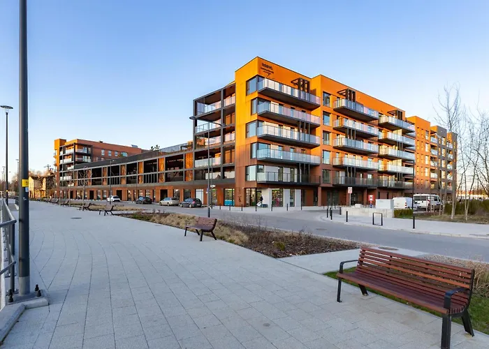 Nadmotlawie Chic By Bookinghost